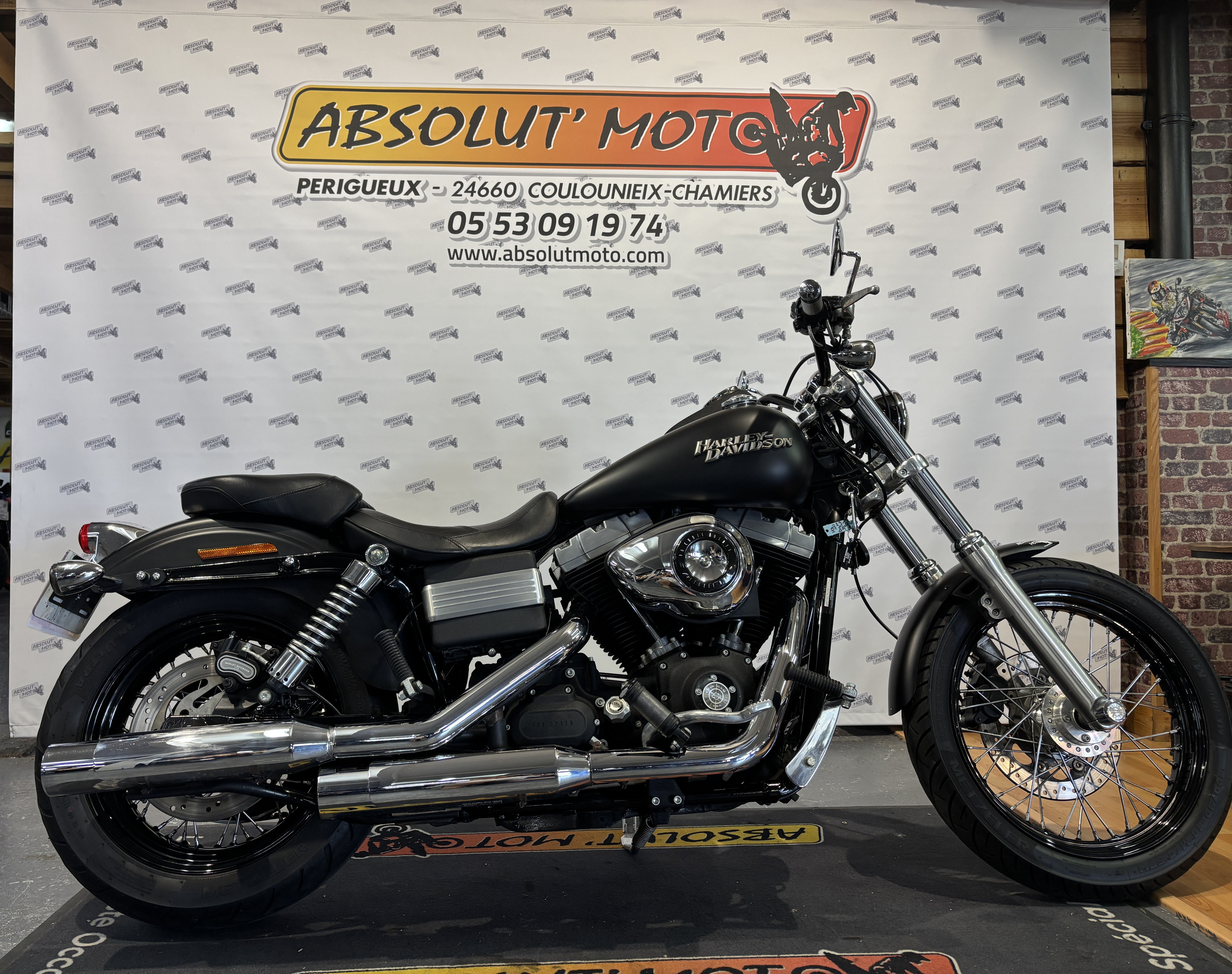 HARLEY DAVIDSON Dyna Street Bob 1584 Custom