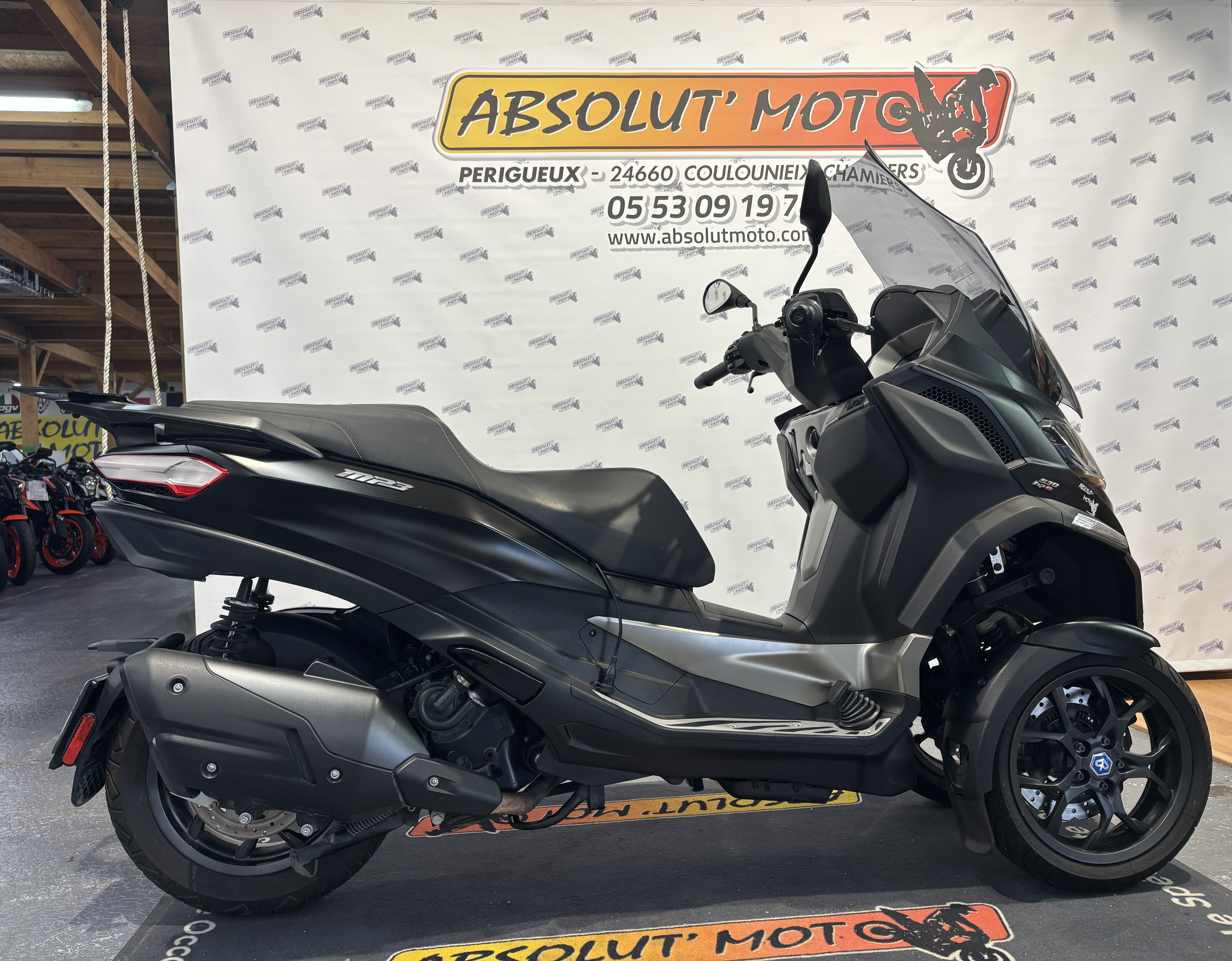 PIAGGIO MP3 HPE 530 Scooter