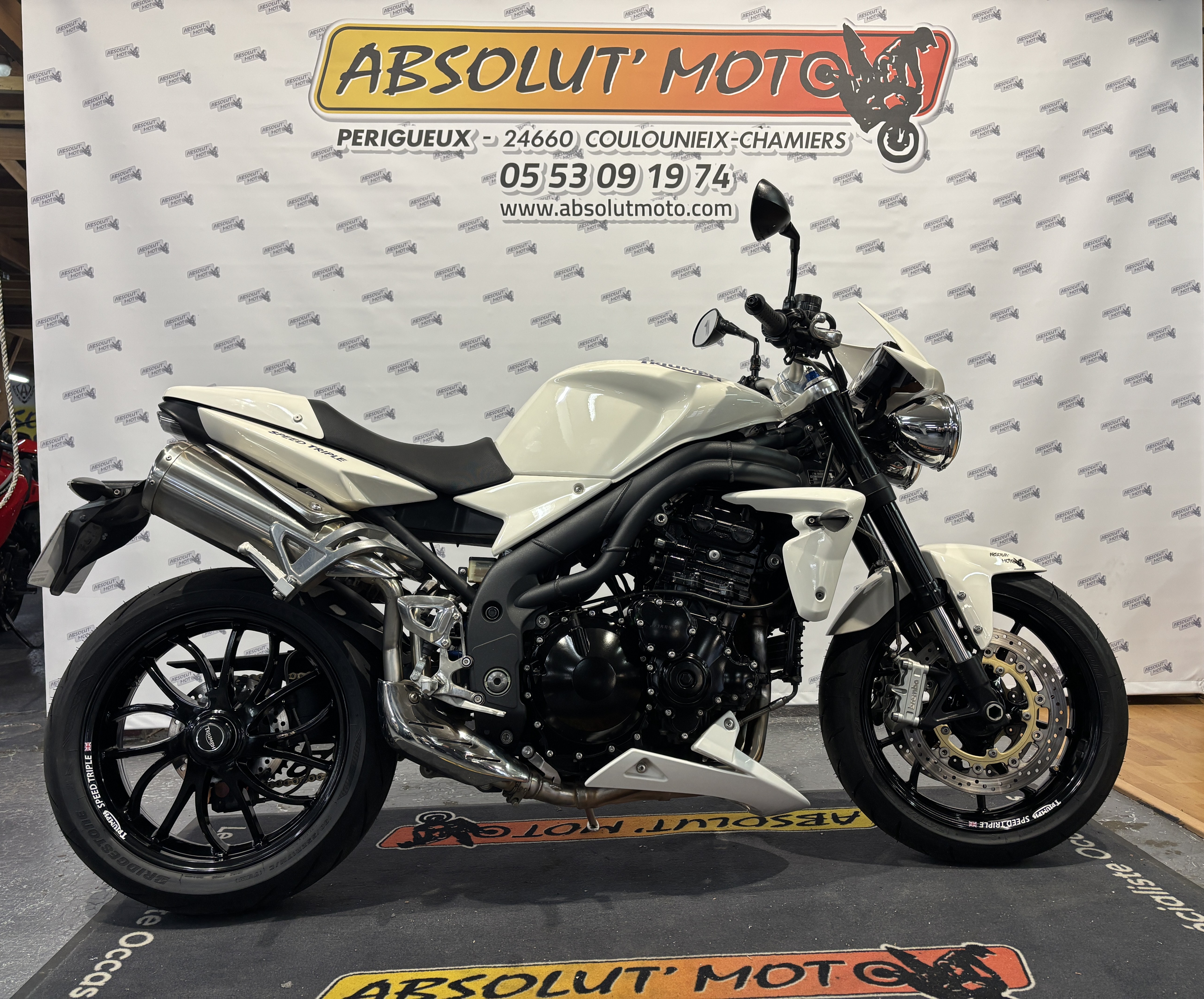 TRIUMPH Speed Triple 1050 Roadster