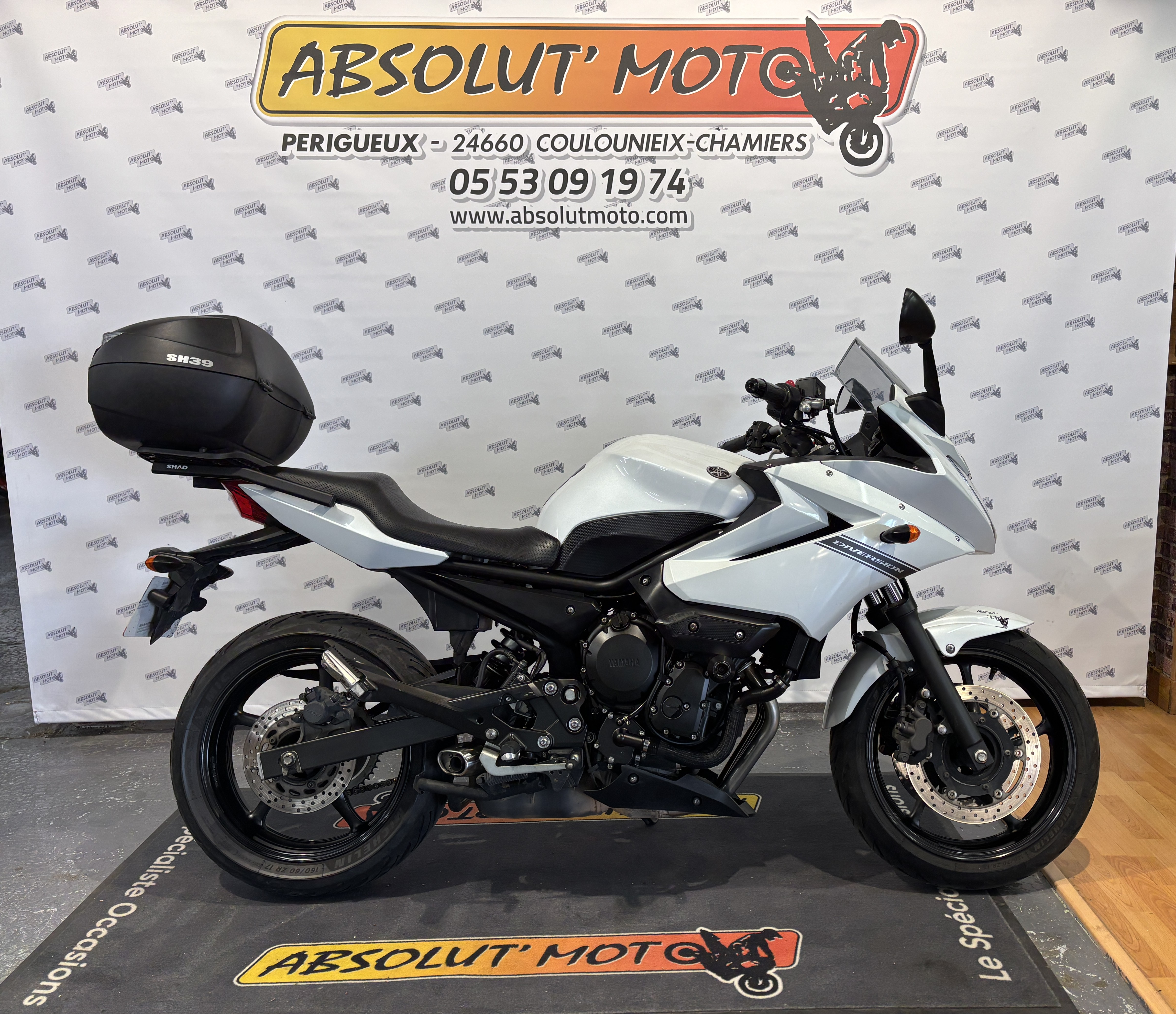 YAMAHA XJ6 600 Roadster