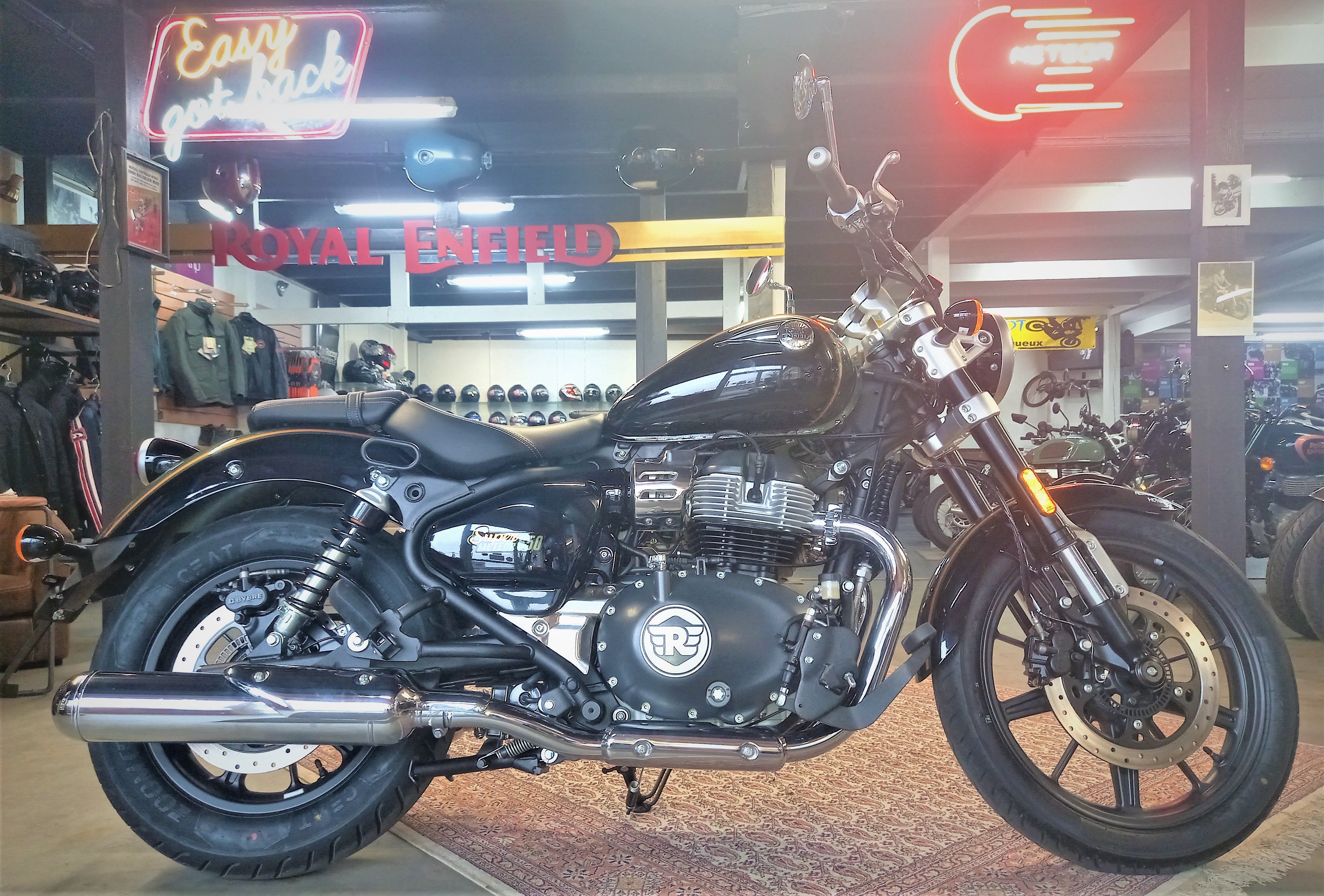 ROYAL ENFIELD 650 Super Meteor Interstellar Green