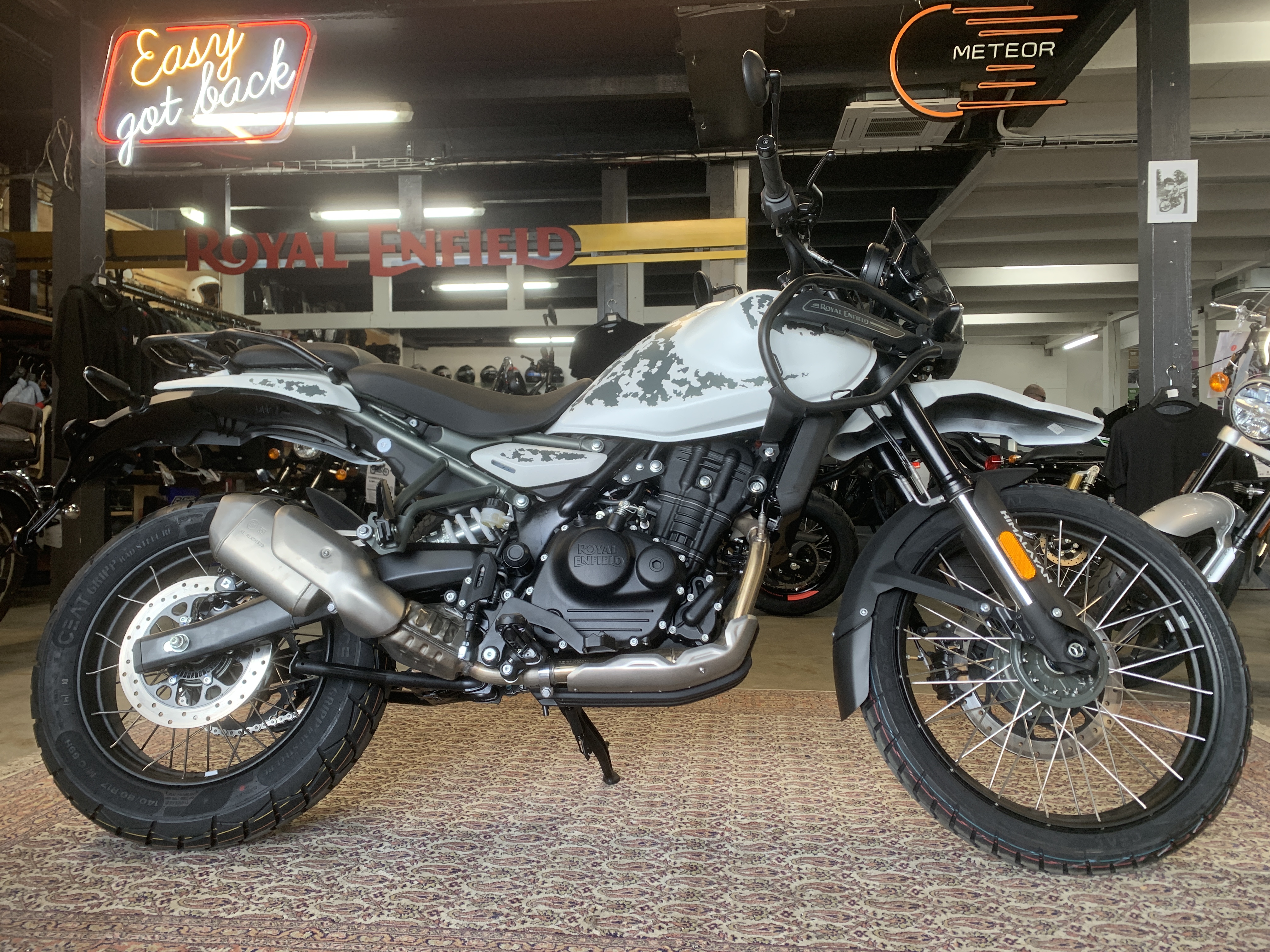 ROYAL ENFIELD 450 Himalayan Tubeless Kamet White