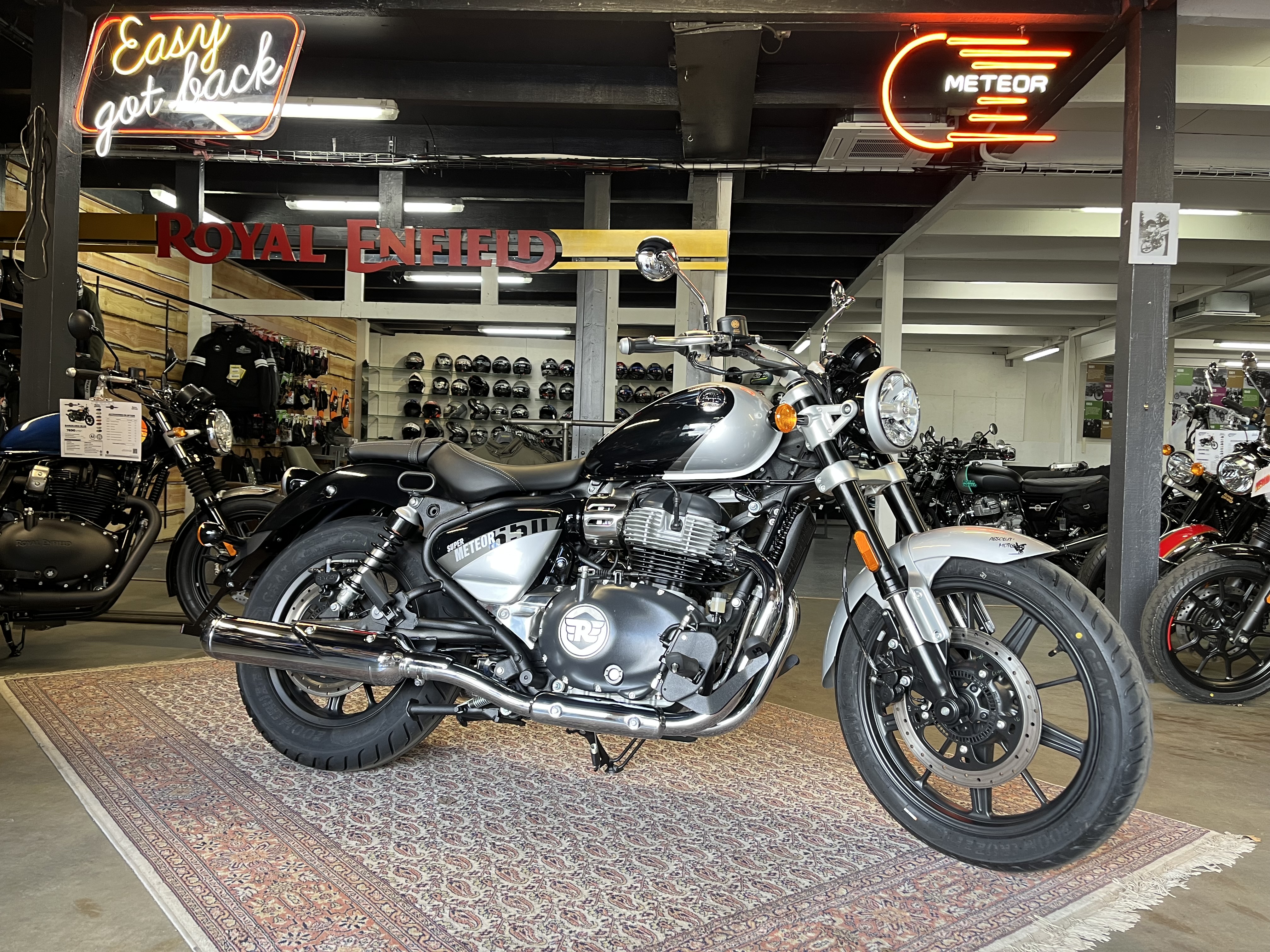 ROYAL ENFIELD 650 Super Meteor Interstellar Grey